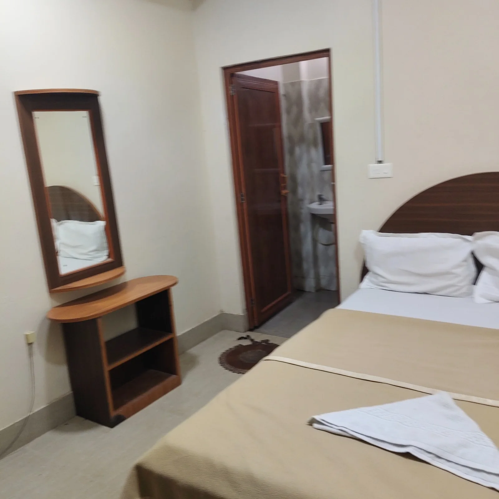 Standard room at Hotel Landfall